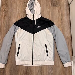 Nike Men's Black and Gray Hooded Wind Breaker